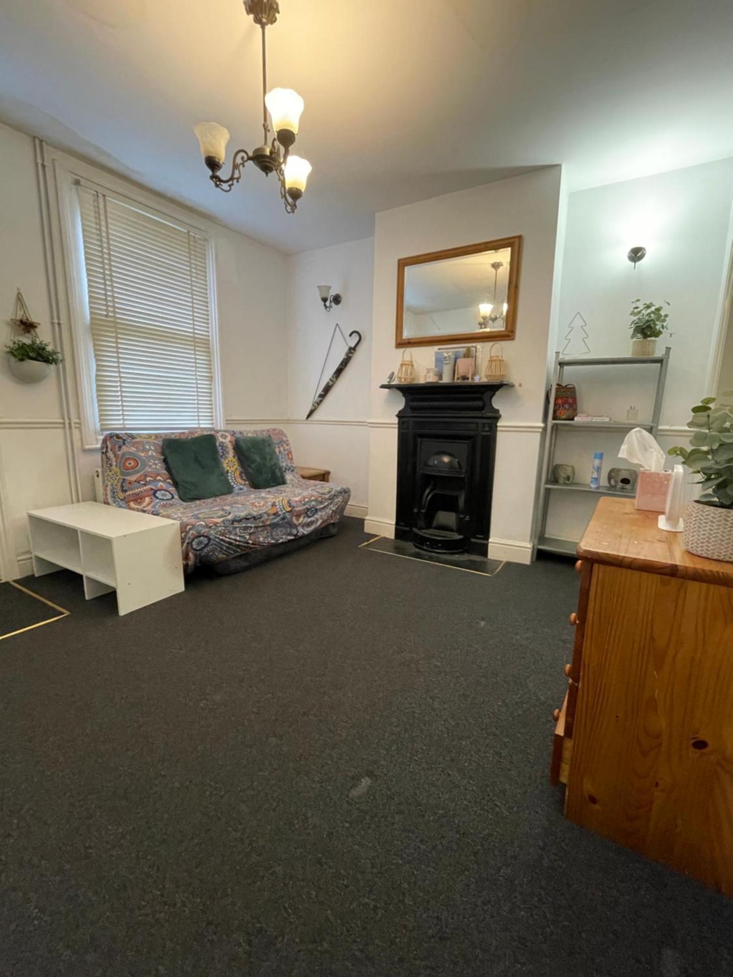 Cozy 3 Bedrooms Home Off Mill Road Sleep CBG Dış mekan fotoğraf